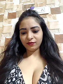 Snapshot of QUEEN-ADITI chatting on 09-24-25, 02:42 QUEEN-ADITI online show from 09-24-25, 02:42