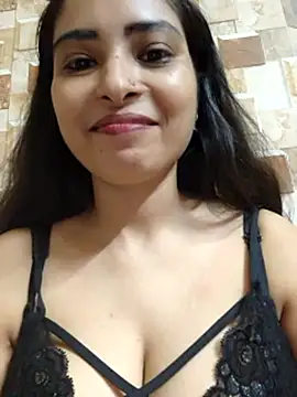 Snapshot of QUEEN-ADITI chatting on 10-01-25, 02:06 QUEEN-ADITI online show from 10-01-25, 02:06