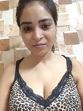 Snapshot of QUEEN-ADITI chatting on 10-03-25, 03:58 QUEEN-ADITI online show from 10-03-25, 03:58