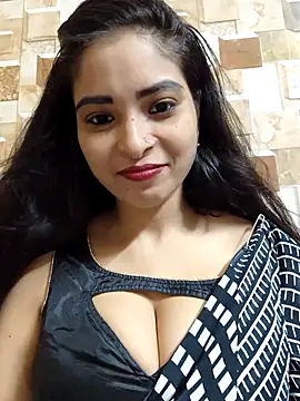 Snapshot of QUEEN-ADITI chatting on 10-05-25, 02:59 QUEEN-ADITI online show from 10-05-25, 02:59