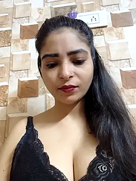 Snapshot of QUEEN-ADITI chatting on 10-09-25, 02:04 QUEEN-ADITI online show from 10-09-25, 02:04