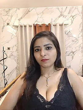 Snapshot of QUEEN-ADITI chatting on 02-26-26, 06:07 QUEEN-ADITI online show from 02-26-26, 06:07