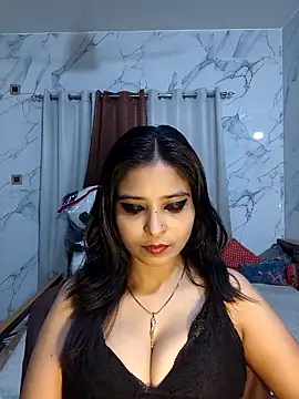 QUEEN-ADITI online show from 04-06-26, 05:25