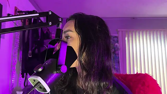 xoFrankie online show from 04-12-26, 07:19