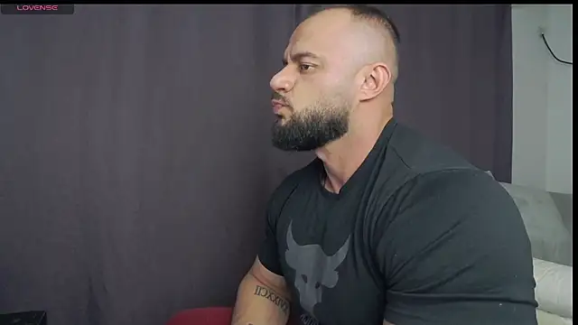 Snapshot of RickyMiami1 chatting on 10-02-25, 07:54 RickyMiami1 online show from 10-02-25, 07:54