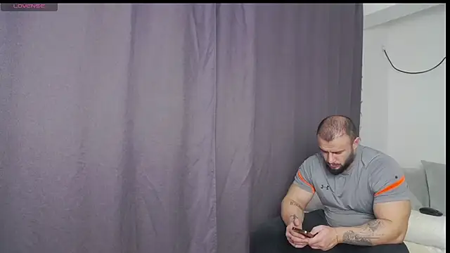 RickyMiami1 online show from 01-07-26, 06:54