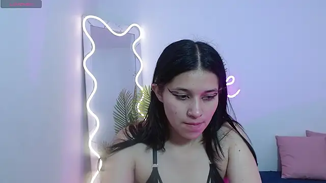 Snapshot of Blithz_tay chatting on 09-15-25, 11:32 Blithz tay online show from 09-15-25, 11:32