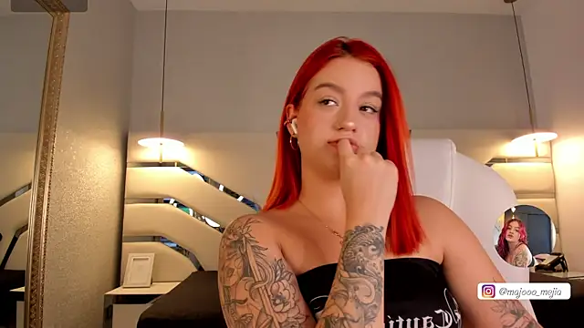 Julieth Rojas online show from 09-12-25, 04:12