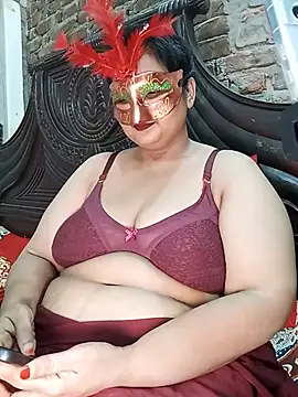 Snapshot of Tanisha-Chy chatting on 07-23-26, 04:54 Tanisha-Chy online show from 07-23-26, 04:54