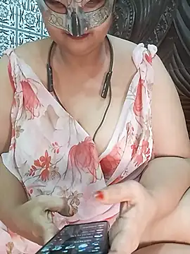 Snapshot of Tanisha-Chy chatting on 07-25-26, 06:22 Tanisha-Chy online show from 07-25-26, 06:22