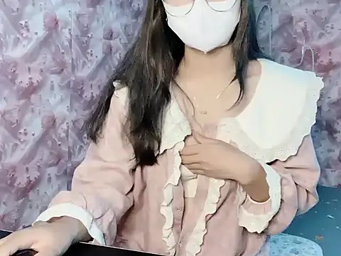 Snapshot of Miumiu028 chatting on 10-16-25, 02:23 Miumiu028 online show from 10-16-25, 02:23