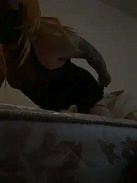 Snapshot of Muhamed9 chatting on 12-05-25, 12:58 Muhamed9 online show from 12-05-25, 12:58