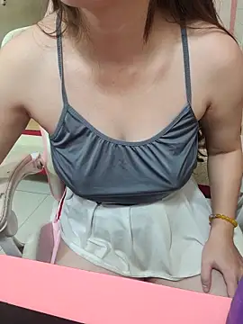 YanHann online show from 10-22-25, 01:28