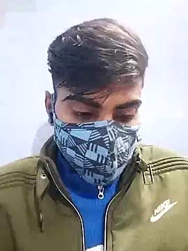 Snapshot of YourTarzan chatting on 01-11-26, 06:35 YourTarzan online show from 01-11-26, 06:35