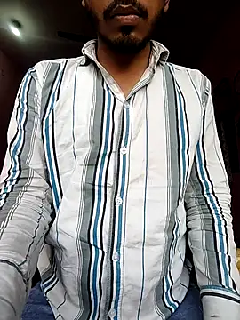 Snapshot of YourTarzan chatting on 03-05-26, 07:48 YourTarzan online show from 03-05-26, 07:48