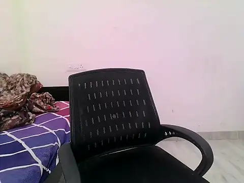 its siya  online show from 04-24-26, 07:49