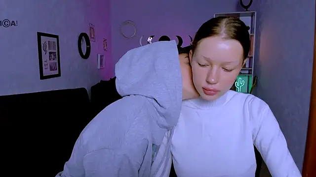 Snapshot of khloebeauty chatting on 09-29-25, 05:45 khloebeauty online show from 09-29-25, 05:45