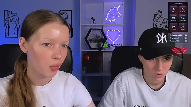 Snapshot of khloebeauty chatting on 10-06-25, 07:11 khloebeauty online show from 10-06-25, 07:11