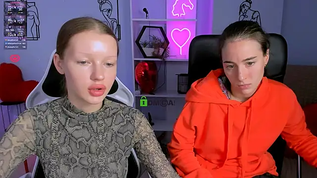 Snapshot of khloebeauty chatting on 10-10-25, 07:13 khloebeauty online show from 10-10-25, 07:13