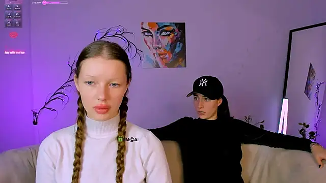 Snapshot of khloebeauty chatting on 10-19-25, 07:25 khloebeauty online show from 10-19-25, 07:25