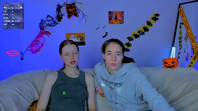 Snapshot of khloebeauty chatting on 10-23-25, 07:34 khloebeauty online show from 10-23-25, 07:34