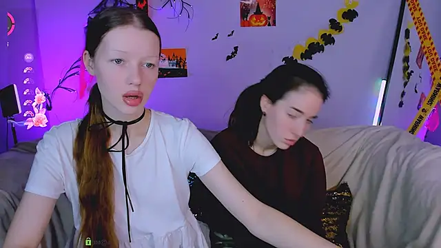 Snapshot of khloebeauty chatting on 10-29-25, 08:21 khloebeauty online show from 10-29-25, 08:21