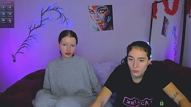 Snapshot of khloebeauty chatting on 12-05-25, 08:05 khloebeauty online show from 12-05-25, 08:05