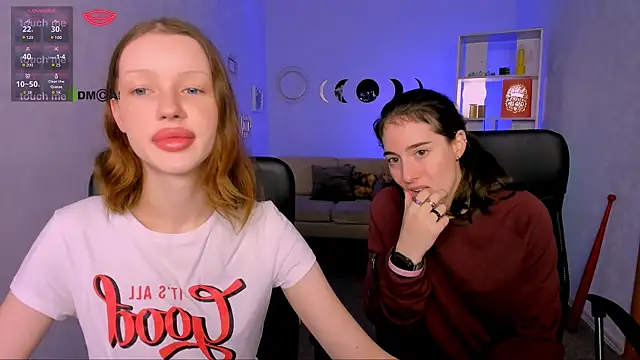 Snapshot of khloebeauty chatting on 12-17-25, 08:15 khloebeauty online show from 12-17-25, 08:15