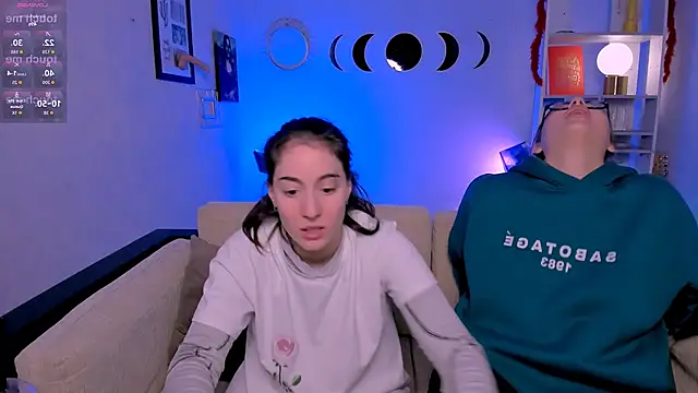 Snapshot of khloebeauty chatting on 02-03-26, 02:53 khloebeauty online show from 02-03-26, 02:53