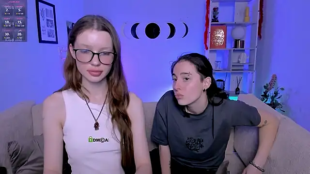 Snapshot of khloebeauty chatting on 03-10-26, 08:36 khloebeauty online show from 03-10-26, 08:36