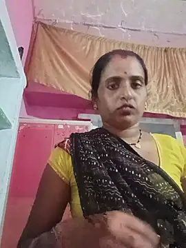 Snapshot of Rupali_hot chatting on 06-10-26, 03:55 Rupali hot online show from 06-10-26, 03:55