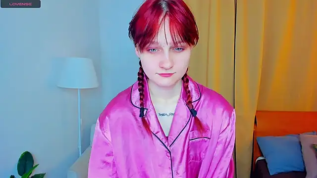 Snapshot of KatyKufel chatting on 11-01-25, 06:54 KatyKufel online show from 11-01-25, 06:54