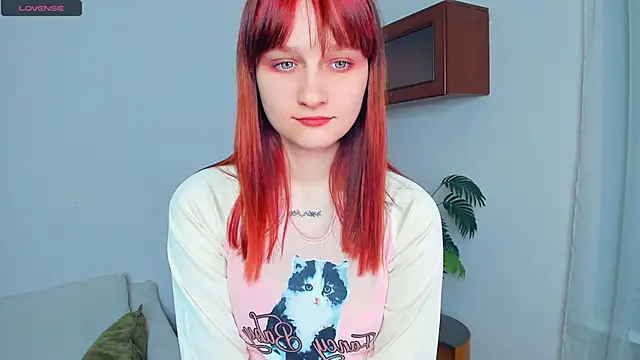 Snapshot of KatyKufel chatting on 11-09-25, 06:50 KatyKufel online show from 11-09-25, 06:50