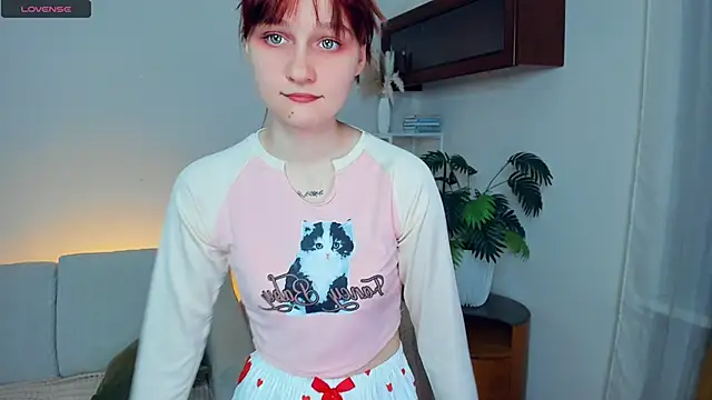 Snapshot of KatyKufel chatting on 11-22-25, 06:40 KatyKufel online show from 11-22-25, 06:40