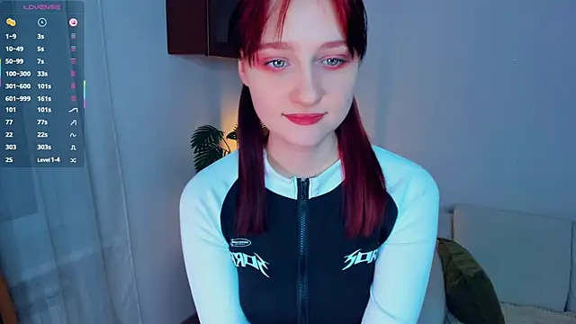 Snapshot of KatyKufel chatting on 12-14-25, 06:45 KatyKufel online show from 12-14-25, 06:45