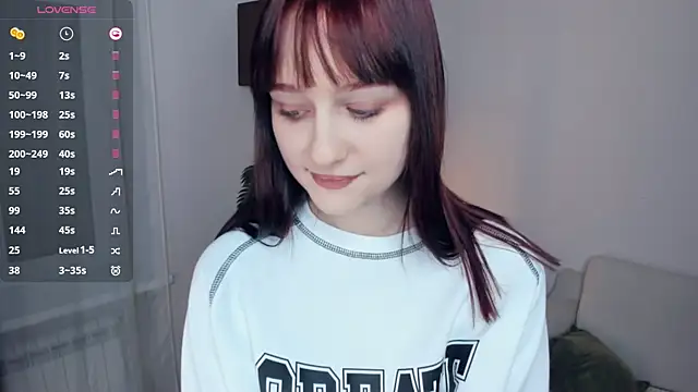 Snapshot of KatyKufel chatting on 01-06-26, 07:28 KatyKufel online show from 01-06-26, 07:28