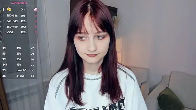 Snapshot of KatyKufel chatting on 01-07-26, 08:33 KatyKufel online show from 01-07-26, 08:33