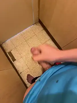 Snapshot of Yayou83 chatting on 03-12-26, 08:42 Yayou83 online show from 03-12-26, 08:42