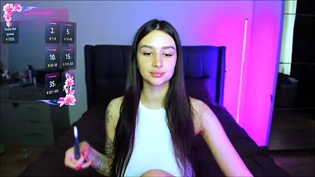 Snapshot of Veronica_Larsson chatting on 09-11-25, 08:47 Veronica Larsson online show from 09-11-25, 08:47