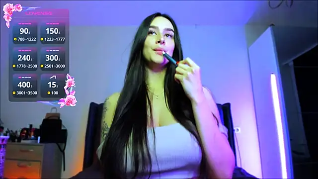 Snapshot of Veronica_Larsson chatting on 09-27-25, 06:24 Veronica Larsson online show from 09-27-25, 06:24