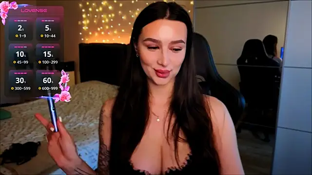 Veronica Larsson online show from 06-11-26, 10:35