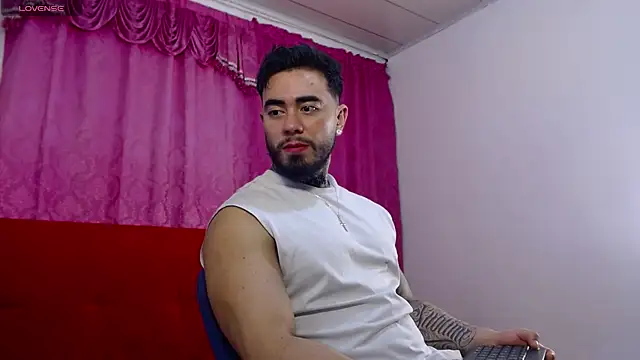 Snapshot of tommyblessd1 chatting on 07-17-26, 05:36 tommyblessd1 online show from 07-17-26, 05:36