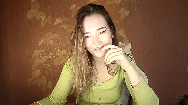 Snapshot of Awora_Wolf chatting on 10-11-25, 08:40 Awora Wolf online show from 10-11-25, 08:40