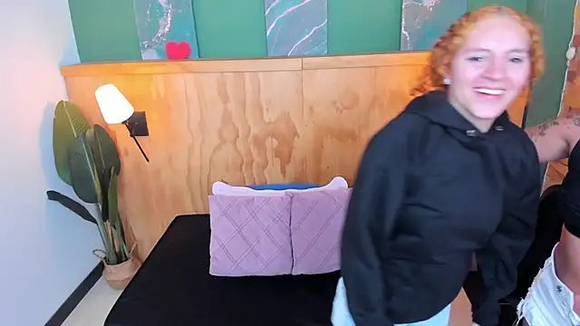 Snapshot of aliceandsia chatting on 12-05-25, 07:10 aliceandsia online show from 12-05-25, 07:10