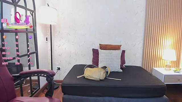 Snapshot of aliceandsia chatting on 02-25-26, 07:01 aliceandsia online show from 02-25-26, 07:01