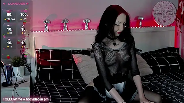 Lina Thornton  online show from 09-09-25, 10:59