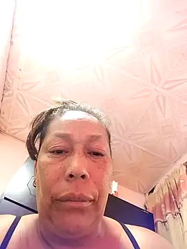 Naomi-Mature online show from 11-04-25, 08:35