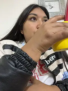 SharaRous online show from 10-17-25, 02:04