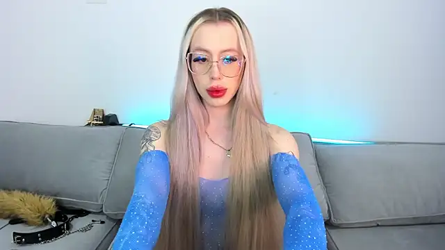 Snapshot of Sweet_Soffi chatting on 10-05-25, 03:49 Sweet Soffi online show from 10-05-25, 03:49