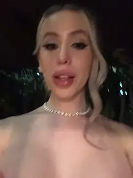 Snapshot of Sweet_Soffi chatting on 10-31-25, 07:53 Sweet Soffi online show from 10-31-25, 07:53